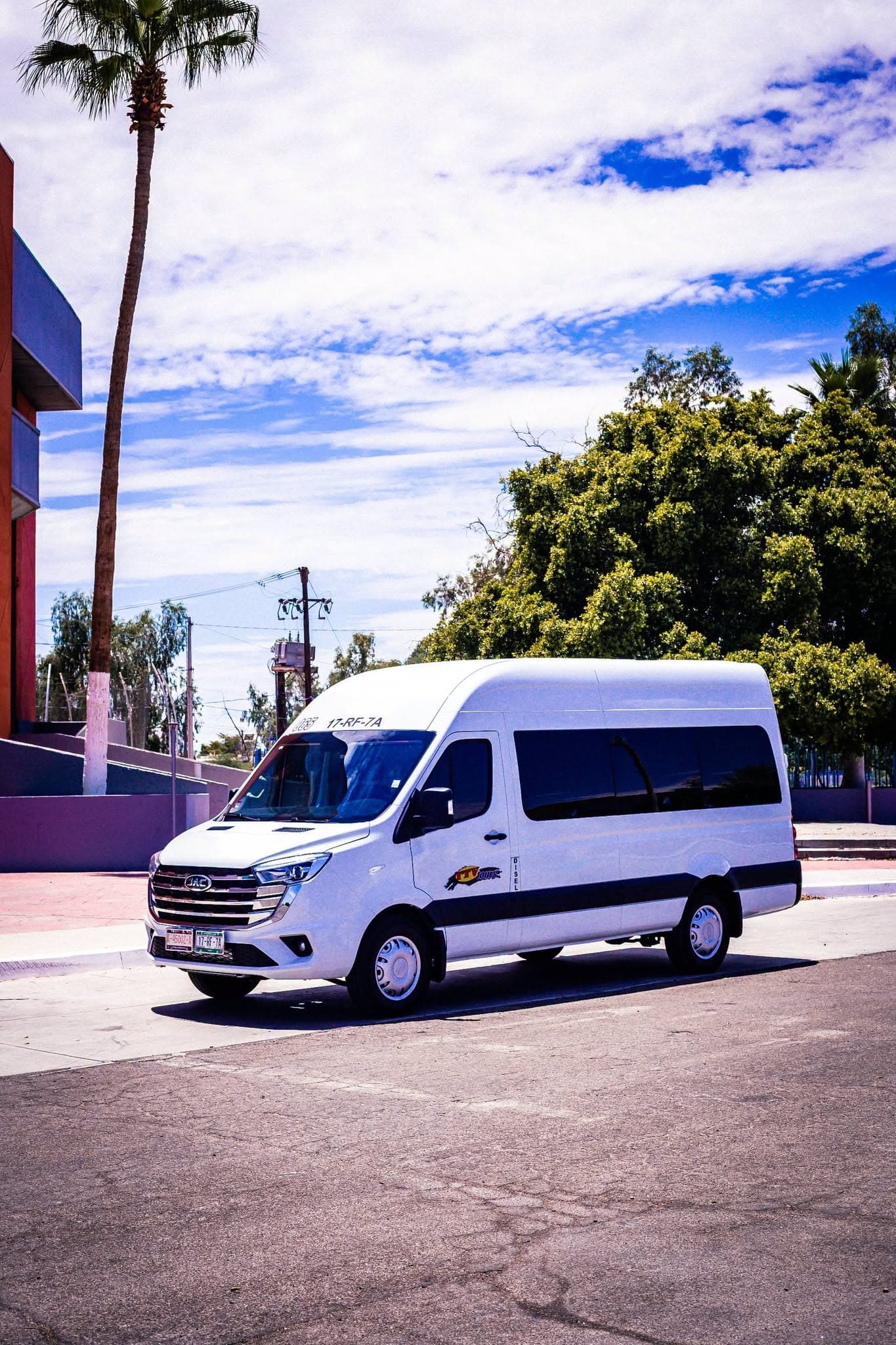 Camioneta JAC Sunray vista lateral en Mexicali